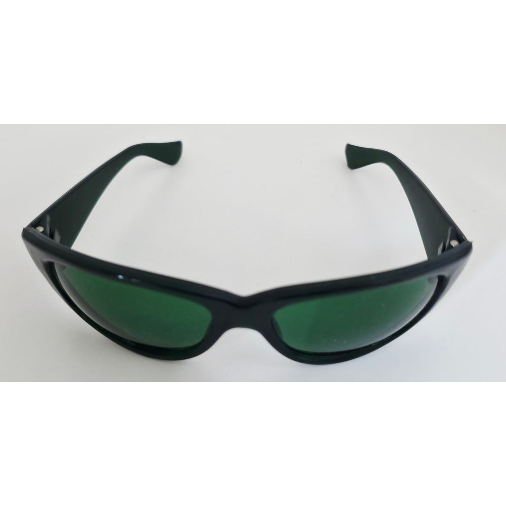 VINTAGE *NEW* 1970's Black Frame with Green Lens Sunglasses