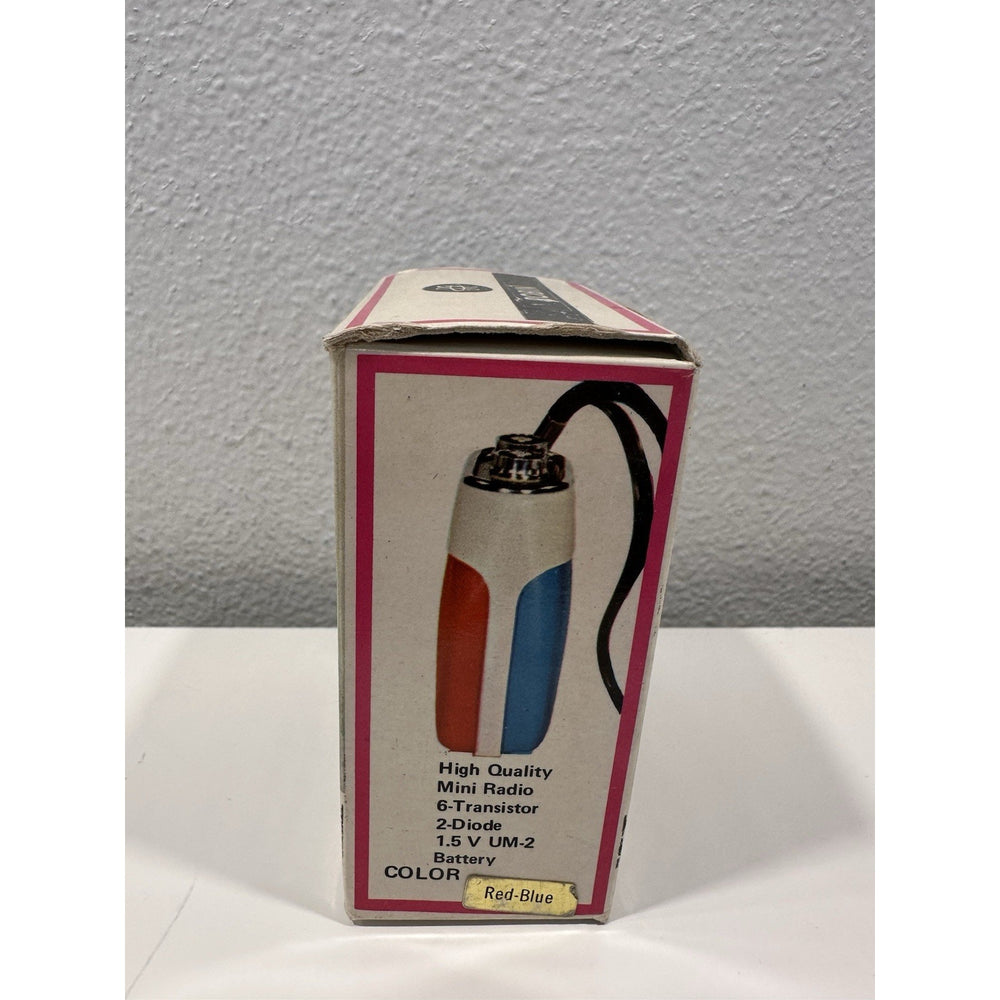 VINTAGE *NEW* ROBIN AIE-741 Red/Blue Solid State Micro Transistor Radio