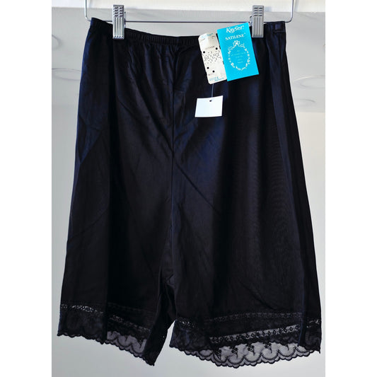 VINTAGE *NEW* 1960's Kayser Women's Pettipant Black w/Lace 100% Nylon Size S (5)