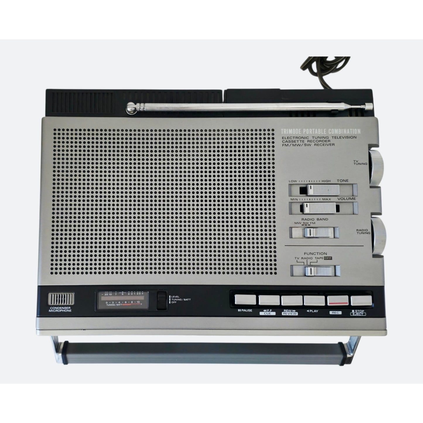 VINTAGE *PRISTINE* 1981 Hitachi K2400 Solid State TV Receiver/Cassette
