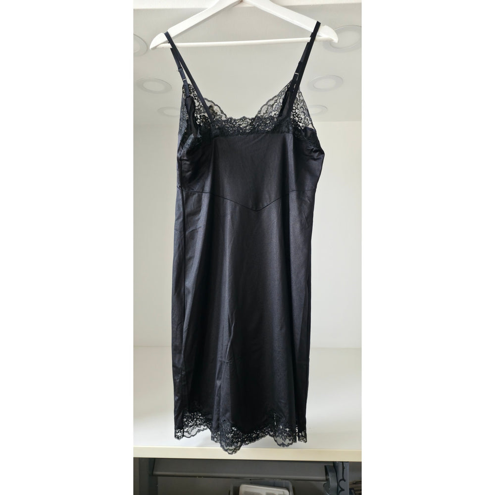 VINTAGE *NEW* 1960's Kayser Black Slip with Black Lace Trim 100% Nylon Size 38
