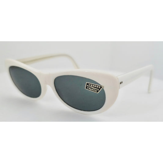 VINTAGE *NEW* 1970's Glam White Frame with Gray Filtered Lens Sunglasses France