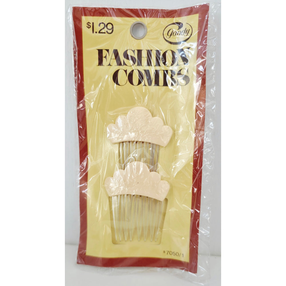 VINTAGE *NEW* 1975 Goody #7050/1 Fashion Combs Scalloped Cream USA