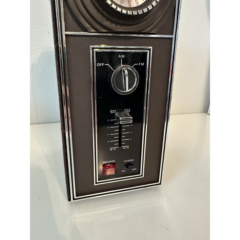 VINTAGE *NEW* 1960's Windsor/Petrosonic Zoom Radio AM/FM Camera-like Brown Radio