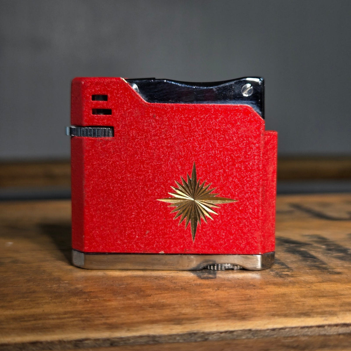VINTAGE *NEW* 1950's Minuet Red Starburst Lighter Japan