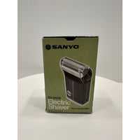 VINTAGE *PRISTINE* 1970's Sanyo SV-3800 Electric Shaver Rechargeable Razor