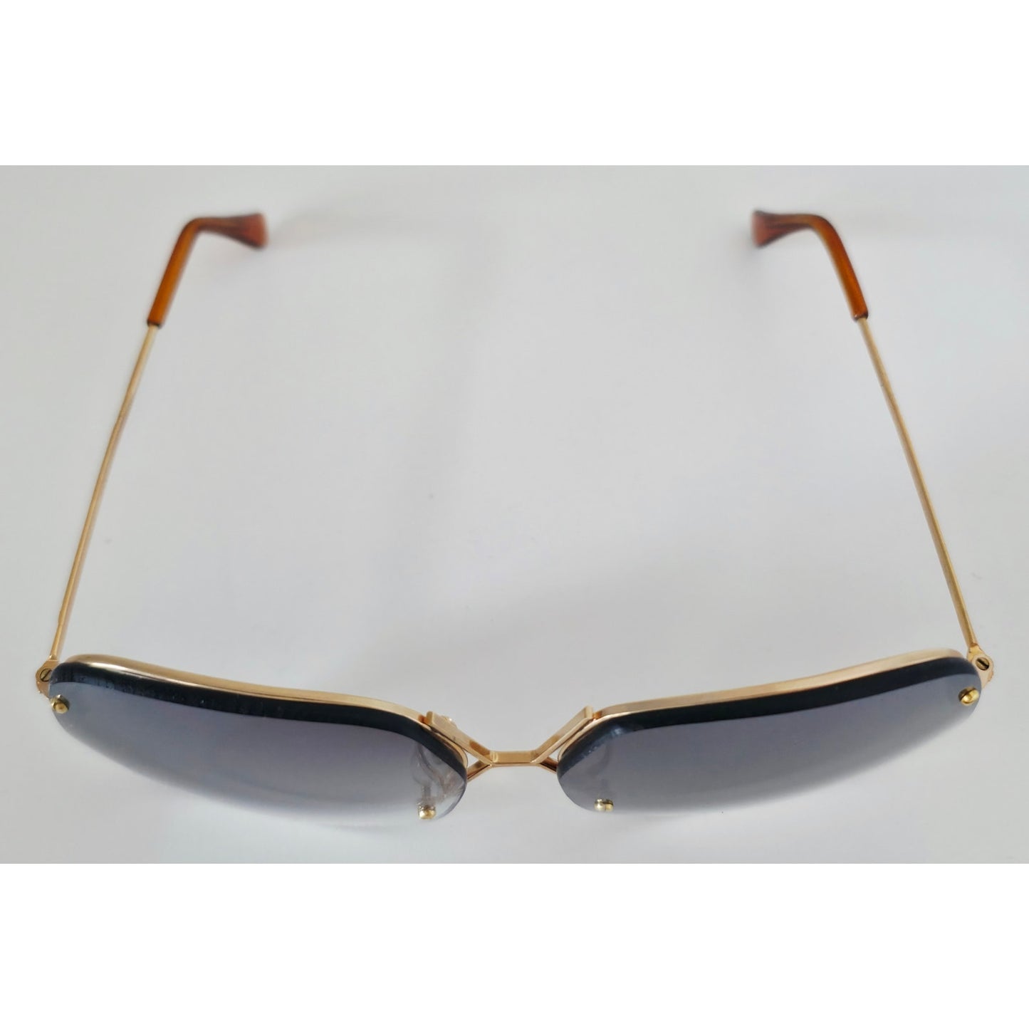 VINTAGE *NEW* 1970's Glam Unisex Sunglasses Black Frame with Smoke Grey Lens