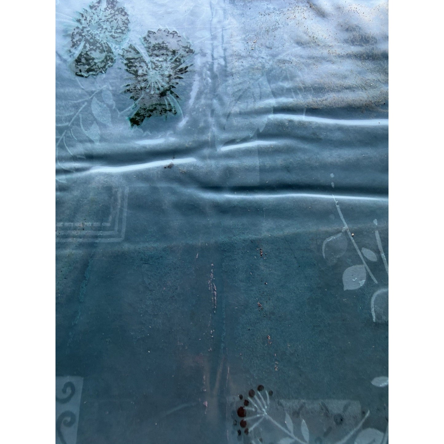VINTAGE *NEW* 1960's Heavyweight Plastic 52" X 52" Tablecloth USA