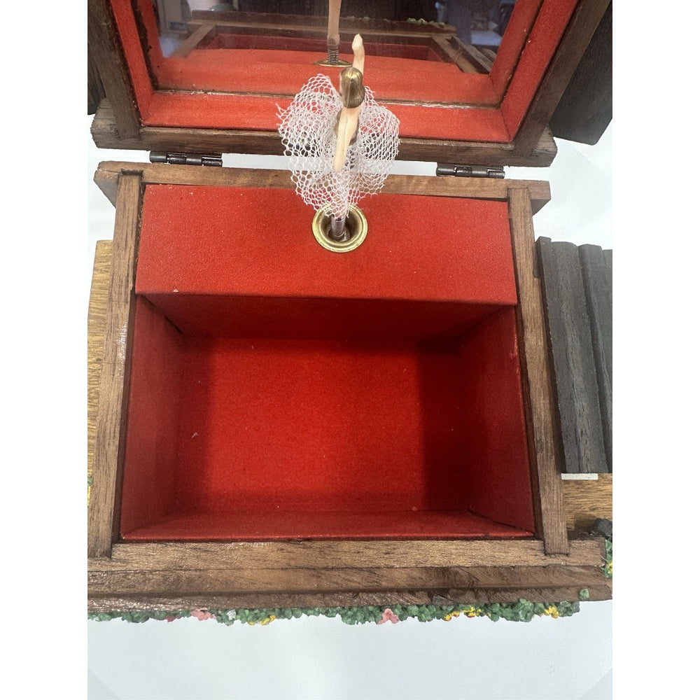VINTAGE 1950's Swiss Chalet Wooden Music Box "Raindrops Keep Falling On My Head"
