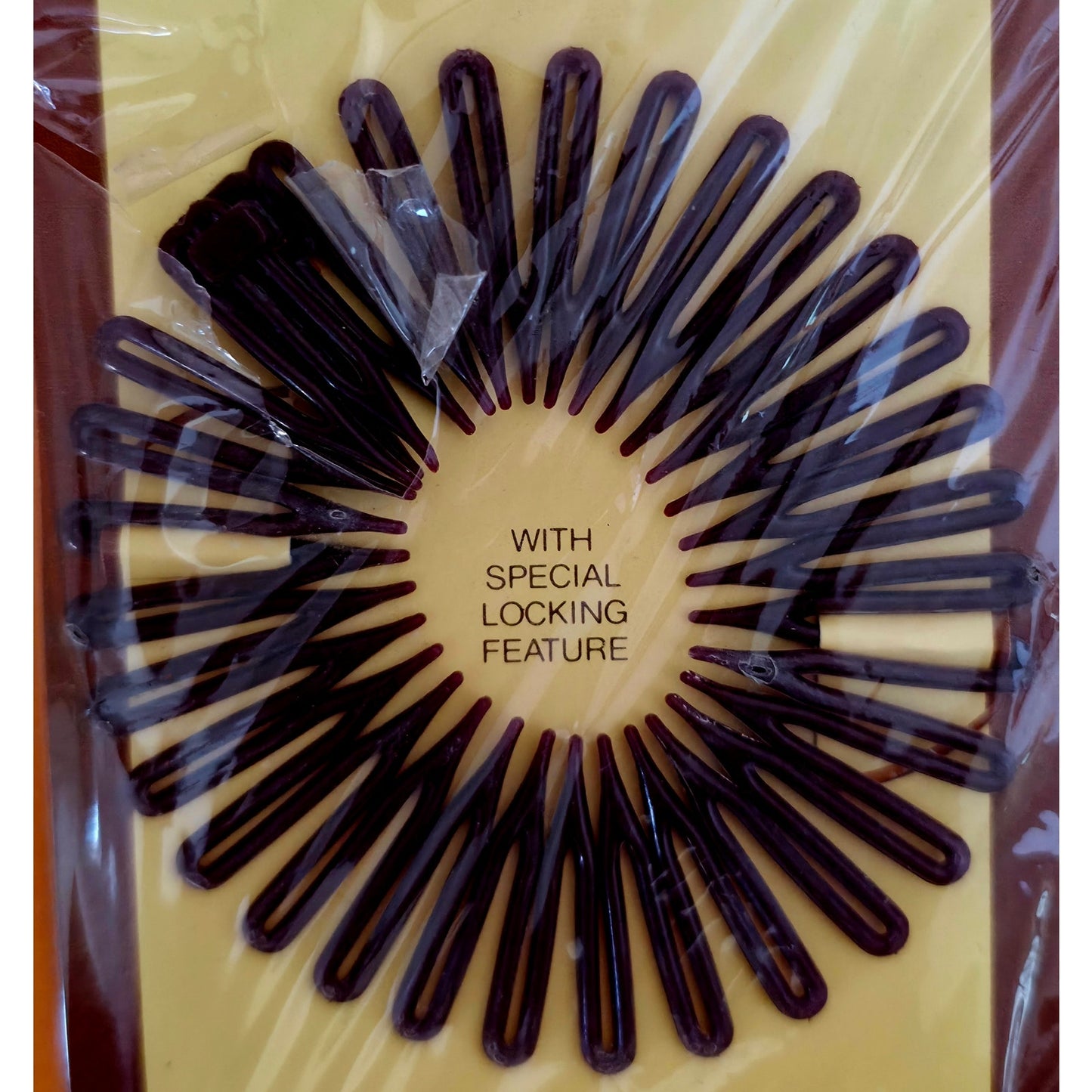 VINTAGE *NEW* 1975 Goody Nylon Flexible Combs on Card