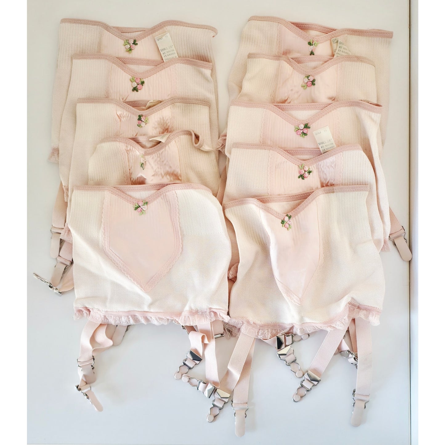 VINTAGE *NEW* 1950's Women's Light Pink w/Flowers Garter Belt Size S | Set of 10