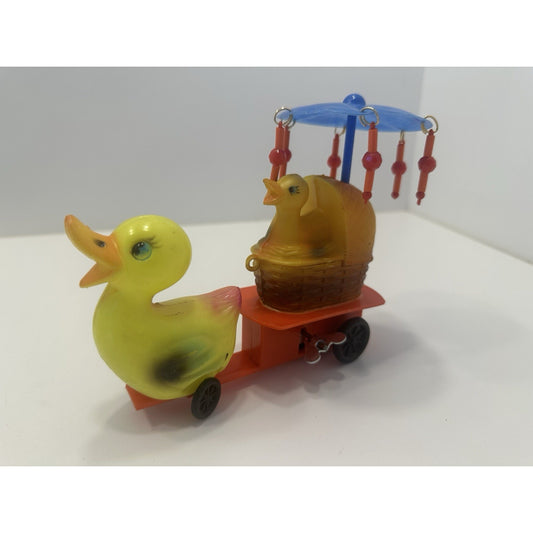 VINTAGE *NEW* 1960's Wind Up Nursing Duck with Baby under Parasol