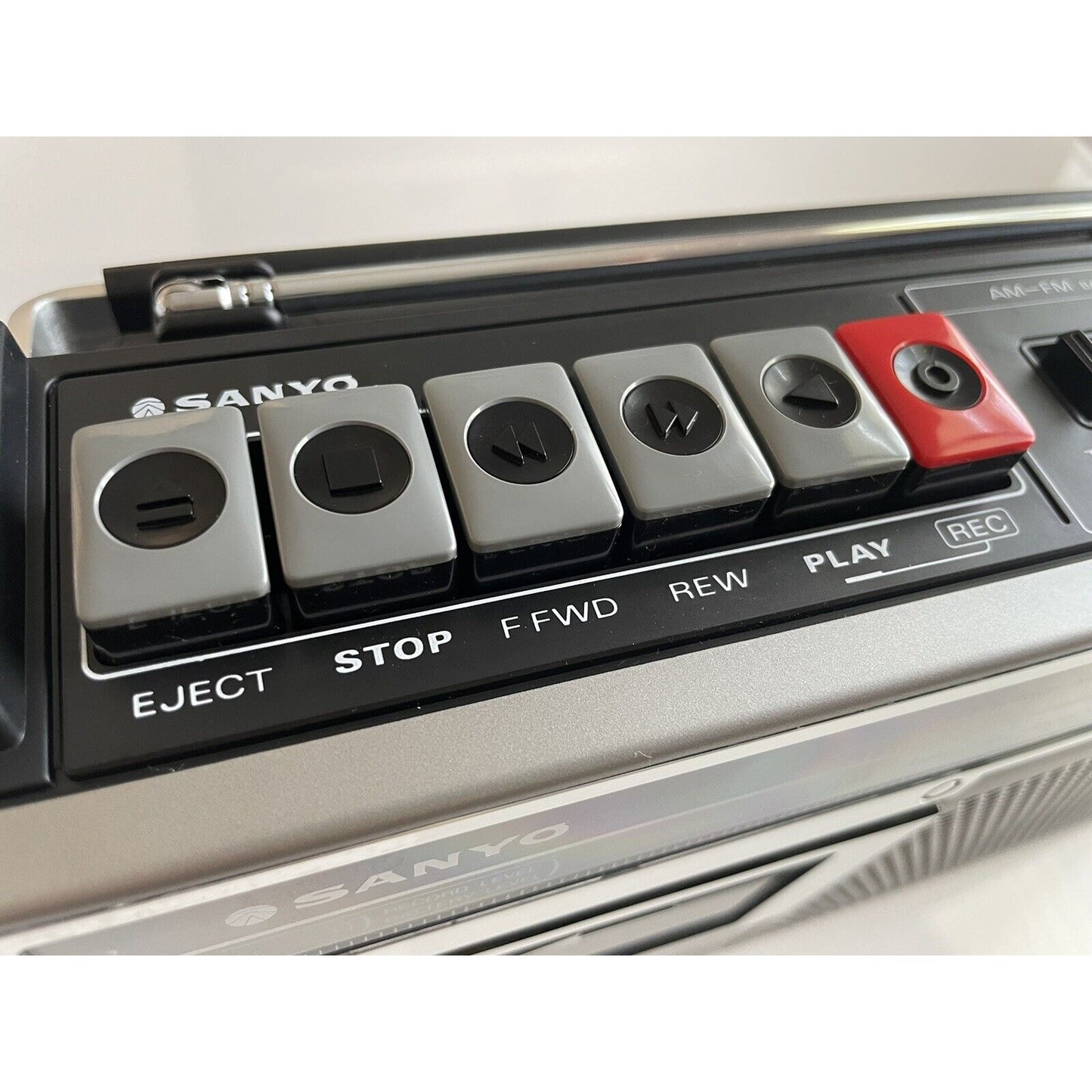 VINTAGE *NEW* Sanyo M2562 am/fm Portable Tape Recorder Boom Box
