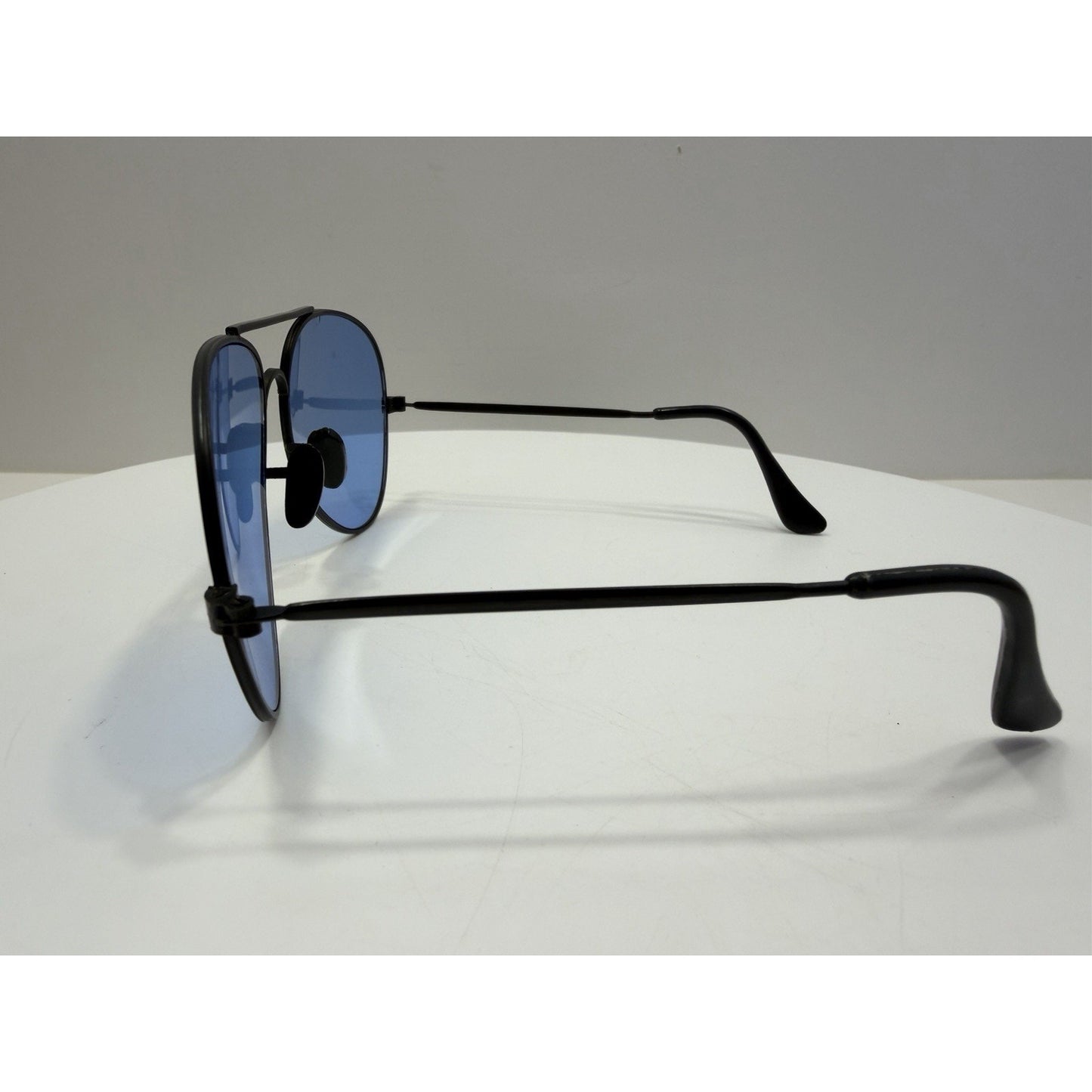 VINTAGE *NEW* 1970's Aviator Black Metal Frame with Blue Tinted Lens Sunglasses