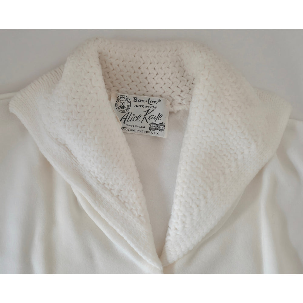 VINTAGE *NEW* 1960's Women's White V-Kneck Button Down Sweater Made in USA Sz 40