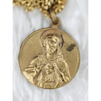 VINTAGE *NEW* 1950's Praying Madonna Gold-Toned Religious Pendant with Chain