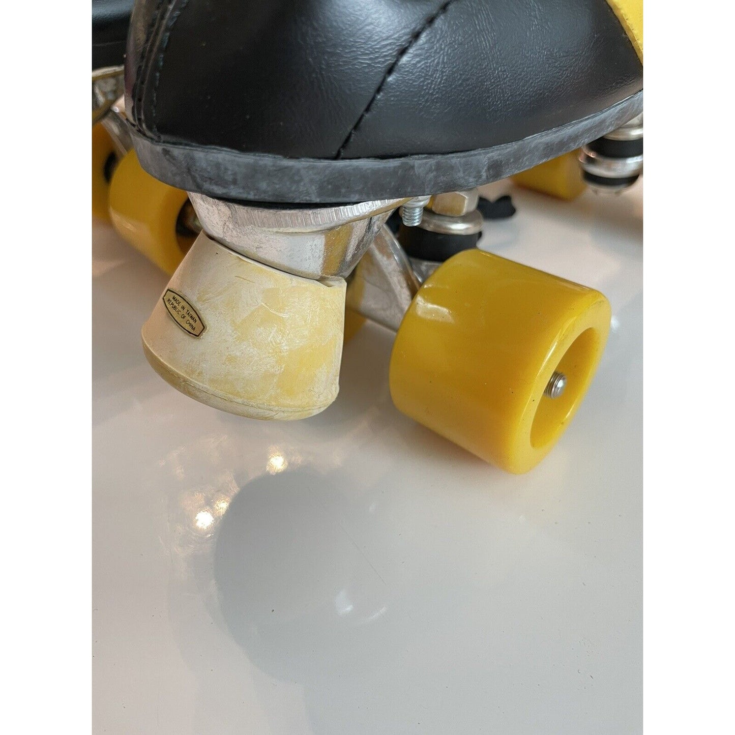 VINTAGE *NEW* 1970's Hot Shot Vinyl Demi-Boot Roller Skates- Men's 8/Women's 10