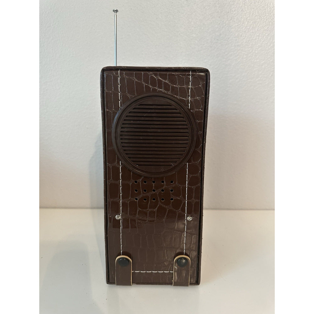 VINTAGE *NEW* 1960's Windsor/Petrosonic Zoom Radio AM/FM Camera-like Brown Radio