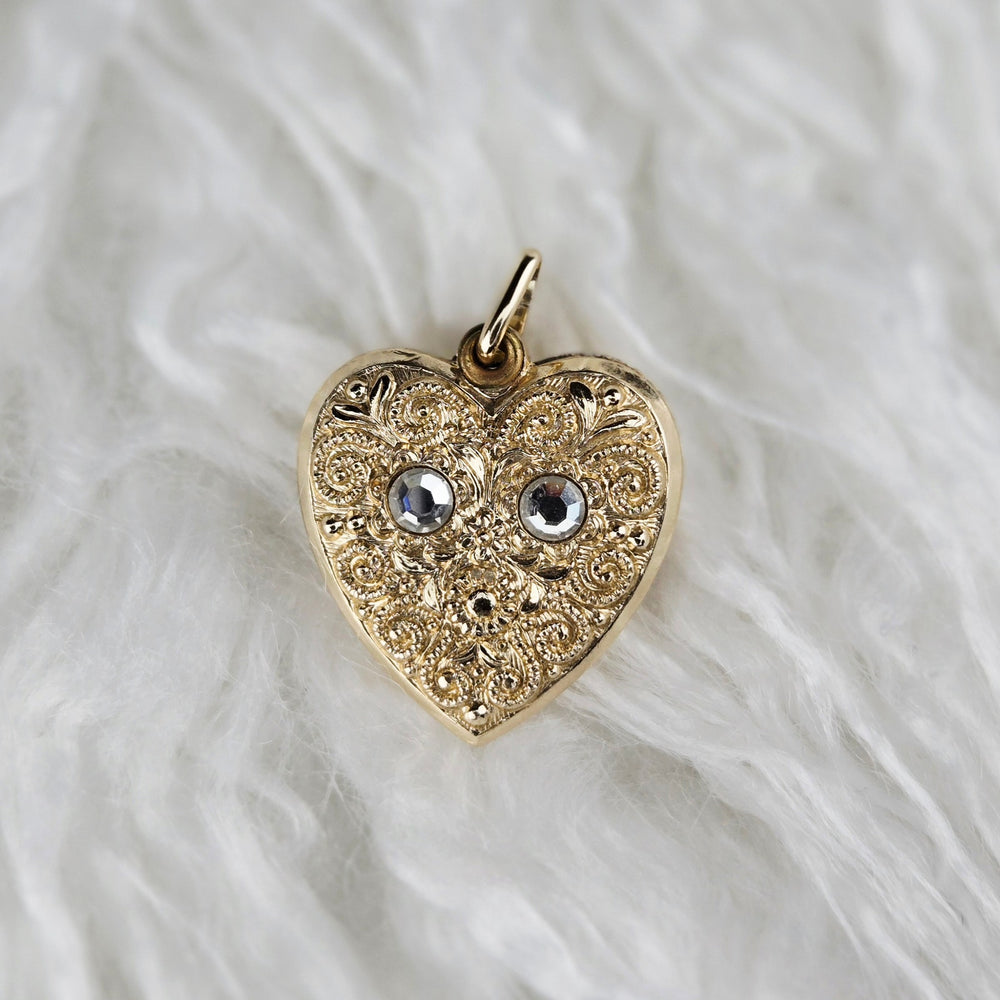 VINTAGE *NEW* 1950's Gold-Toned Heart Shaped Locket 1"