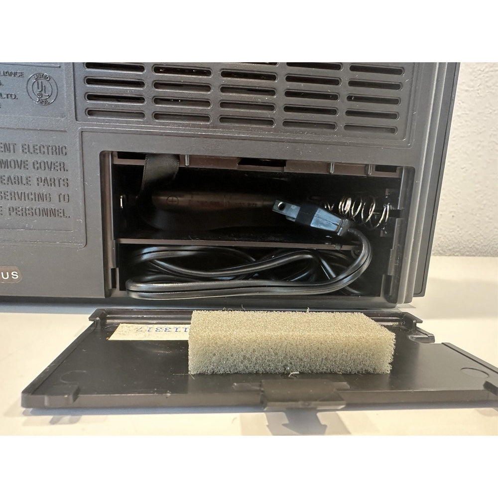 VINTAGE *NEW* 1980's Sanyo AM/FM Portable Radio RP-5330 2-Band Low/High Tone