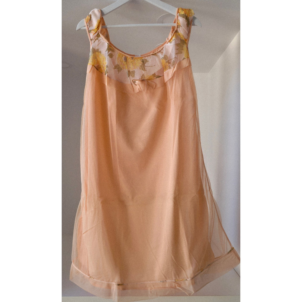 VINTAGE *NEW* 1960's Women's Peach Nightgown with Flowers 100% Acetate Size L