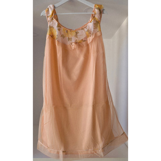 VINTAGE *NEW* 1960's Women's Peach Nightgown with Flowers 100% Acetate Size L