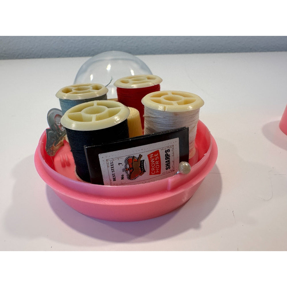 VINTAGE *NEW* Travel/Mini Ball Mirror Sewing Kit 4 X Thread Rolls + Supplies Pnk