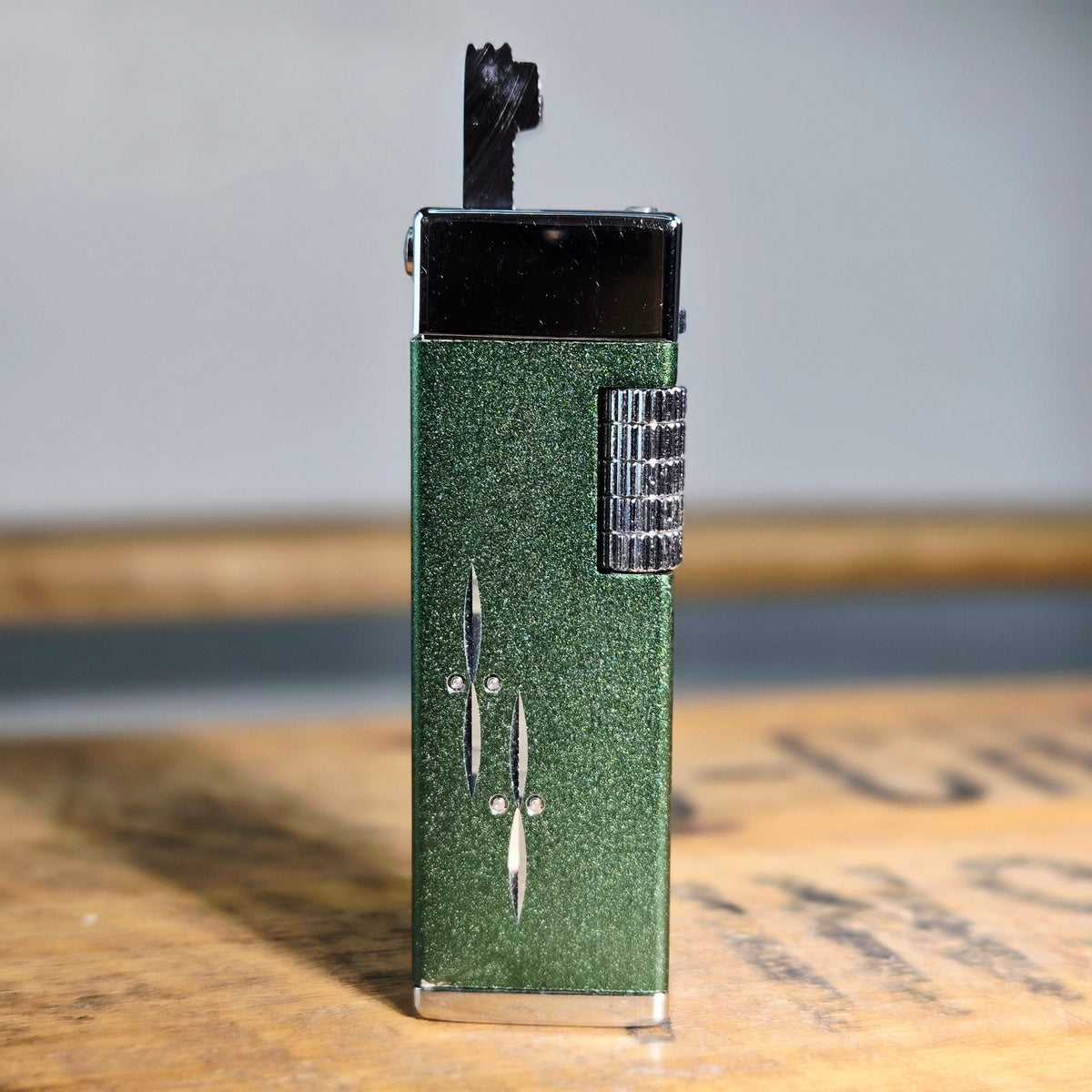 VINTAGE *NEW* 1960's Green INAC Butane Lighter Japan
