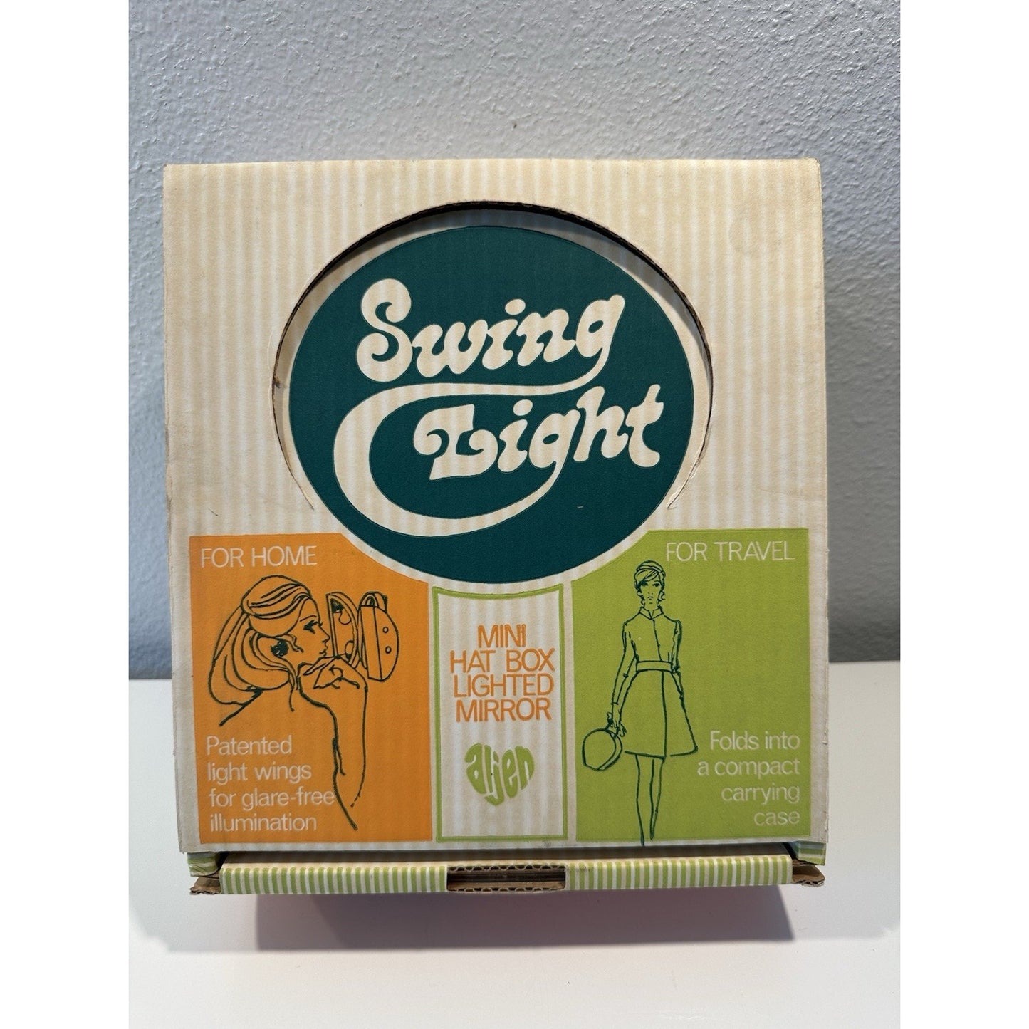 VINTAGE *NEW* 1960's Swing Light Mini Hat Box Makeup Mirror Flip Side Magnifying