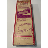 VINTAGE *NEW* 1960's Hallmark Pink-o-Matic Electric Pinking Shears