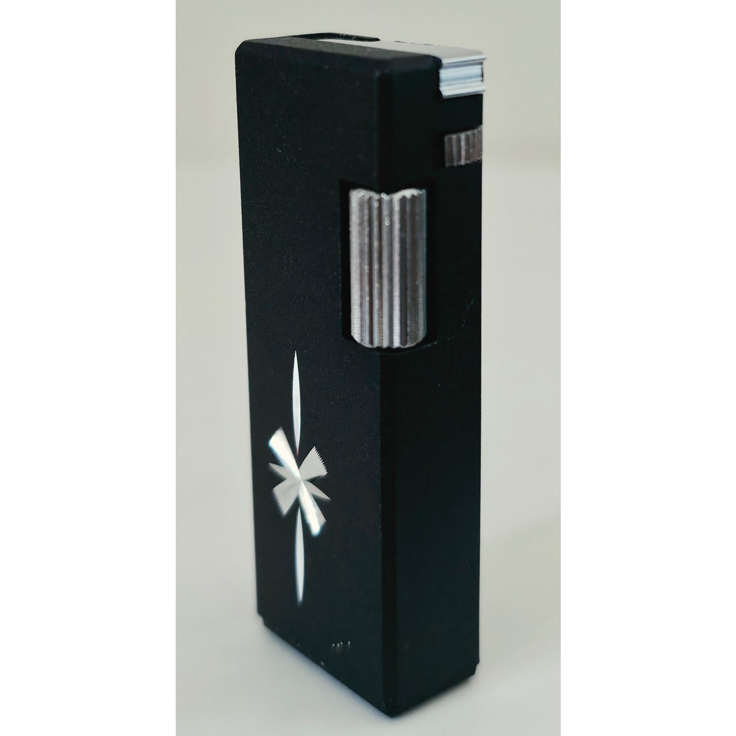 VINTAGE *NEW* 1950's Imperial Black and Silver Butane Lighter