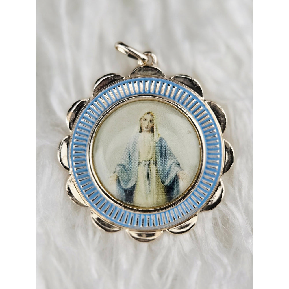 VINTAGE *NEW* 1950's Our Lady of Grace Miraculous Metal Pendant 1.5" Germany