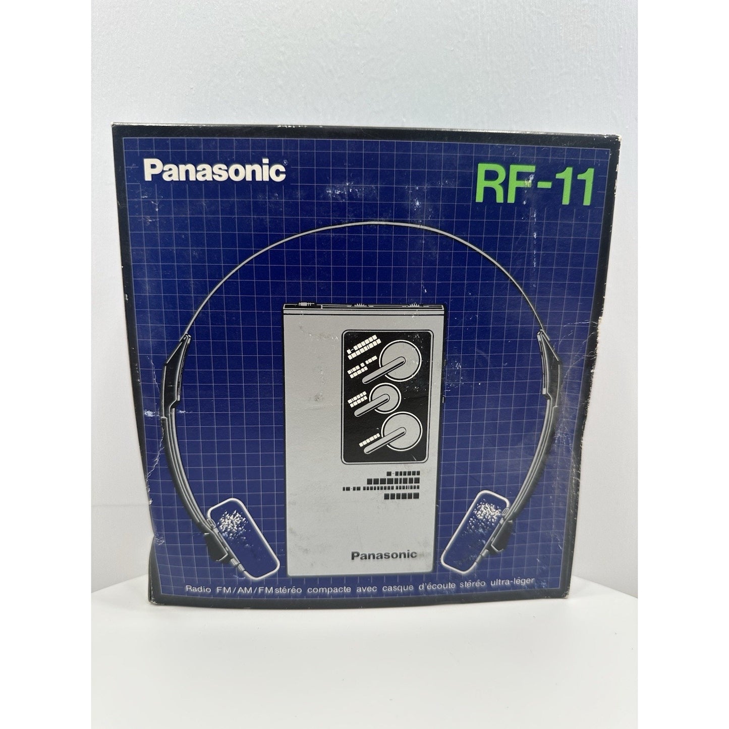 VINTAGE *PRISTINE* 1980's Panasonic RF-11 Portable AM/FM Radio Walkman
