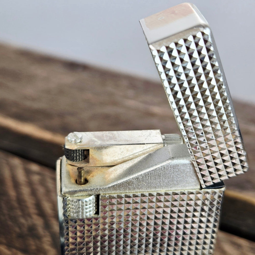 VINTAGE *NEW* 1960's Hadson Triumph Silver Textured Lighter Japan