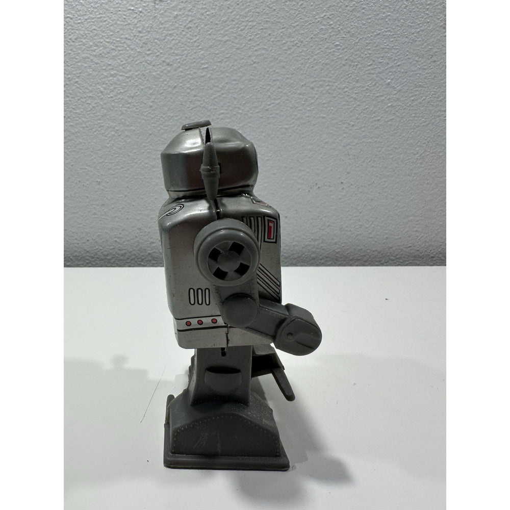 VINTAGE *NEW* 1960's 5.5" Captain the Robot / Tin Wind-Up Toy