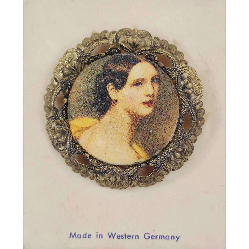 VINTAGE 'NEW' 1950's Western Germany Victorian Style Portrait Brooch on Card