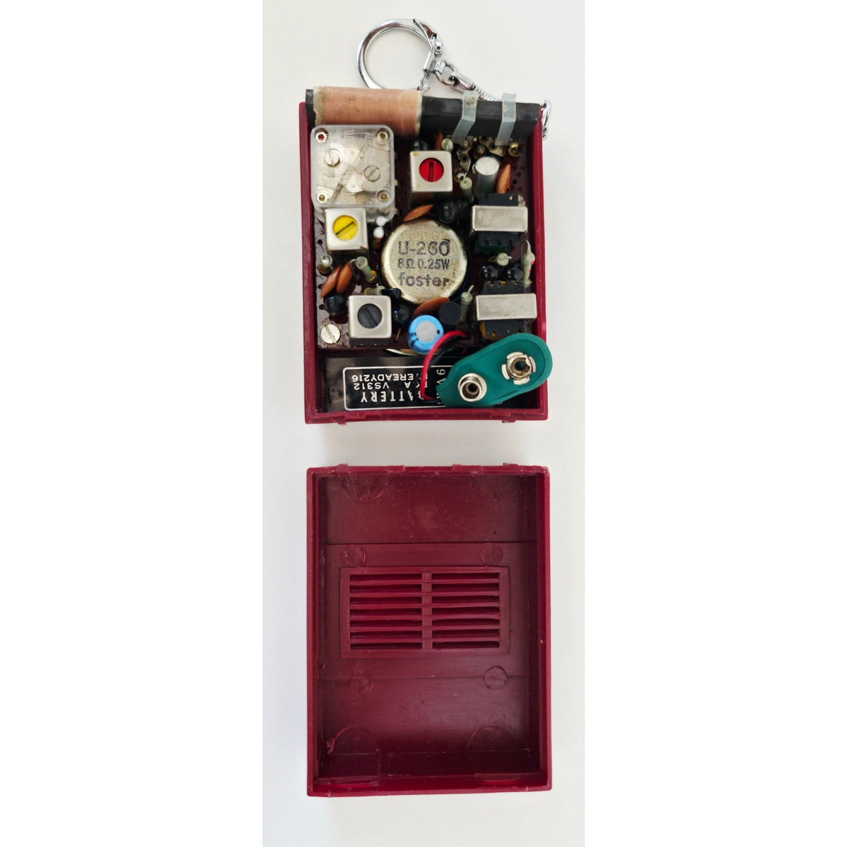 VINTAGE *NEW* 1960's Nuvox NV-80 Red & Silver AM Pocket Radio with Keychain