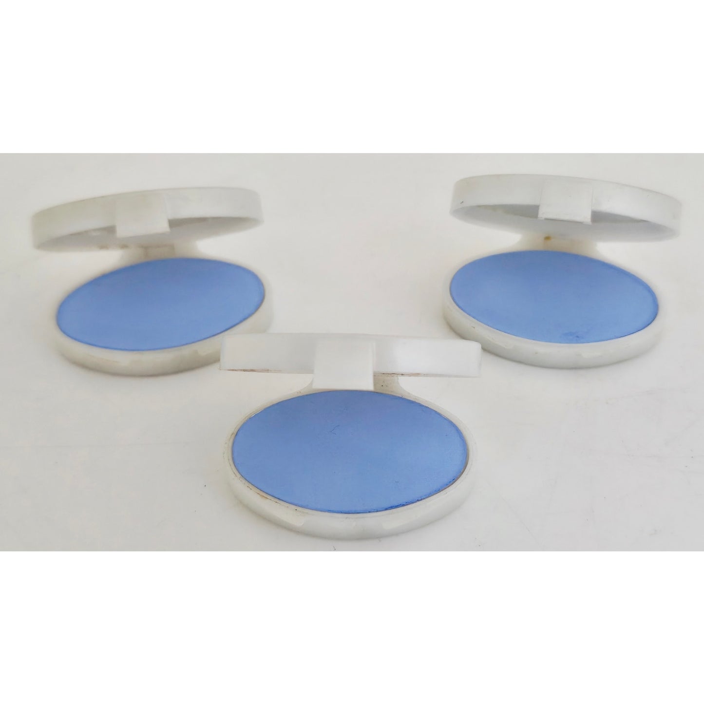 VINTAGE *NEW* 1960's Vivian Woodard 1.4 oz Blue Eye Shadow Palette Set of 3 USA