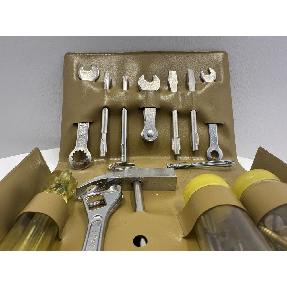 VINTAGE *NEW* 1970's 13-Piece Emergency Tool Kit in Case