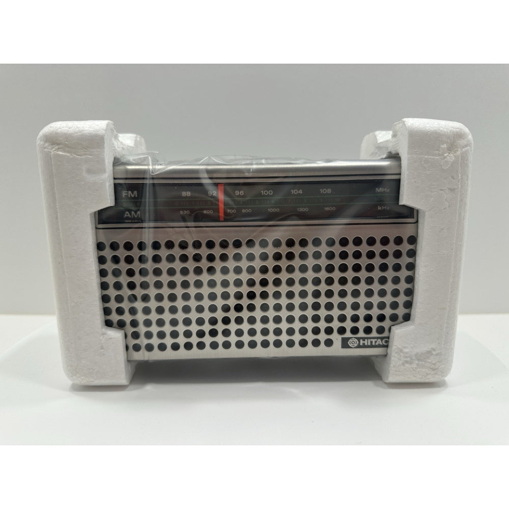 VINTAGE *NEW* 1970's Hitachi KH-434H FM/AM Portable Radio