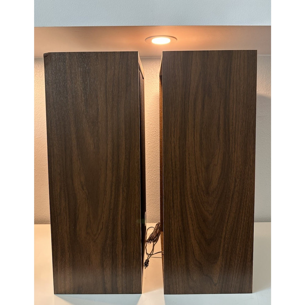 VINTAGE *PRISTINE* 1970's Sharp Model SP-330 Speaker Set Black/Woodgrain