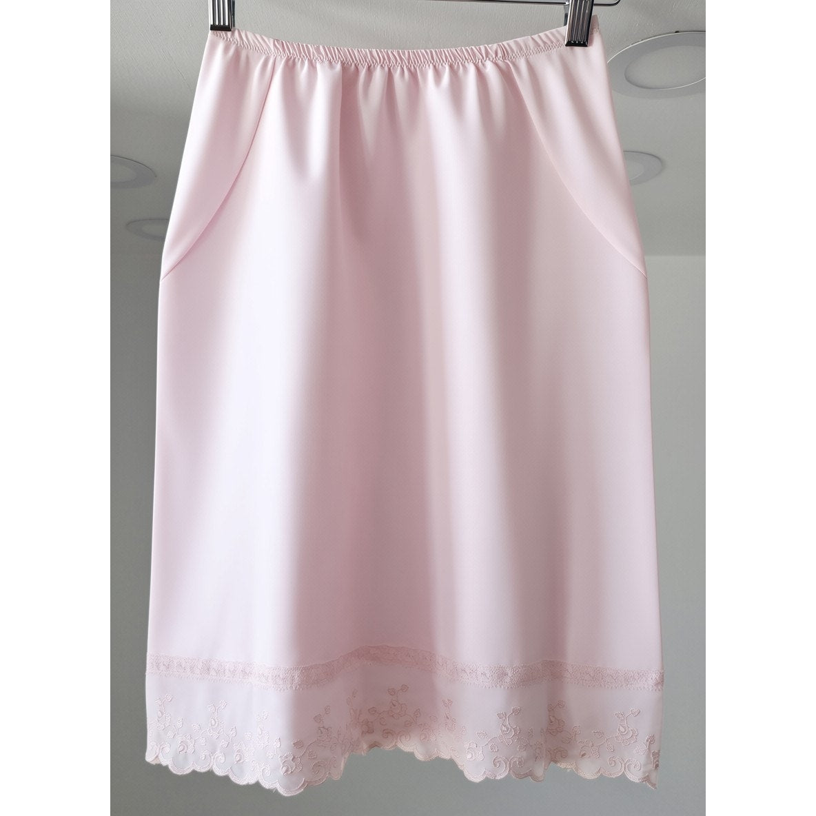 VINTAGE *NEW* 1960's Kayser Women's Light Pink with Lace Trim Slip Skirt Size S