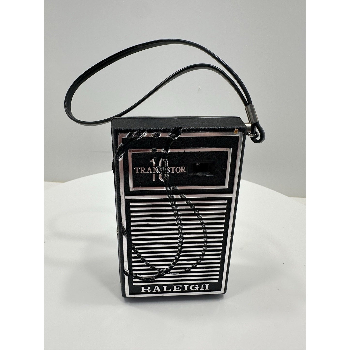VINTAGE *NEW* 1960's MELTED Raleigh 10 Model#1008 Transistor Radio/High Sensitivity