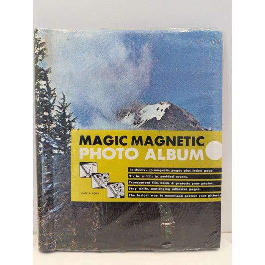 VINTAGE *NEW* 1960's Magnetic Photo Album 20 Pages Mountain Scene