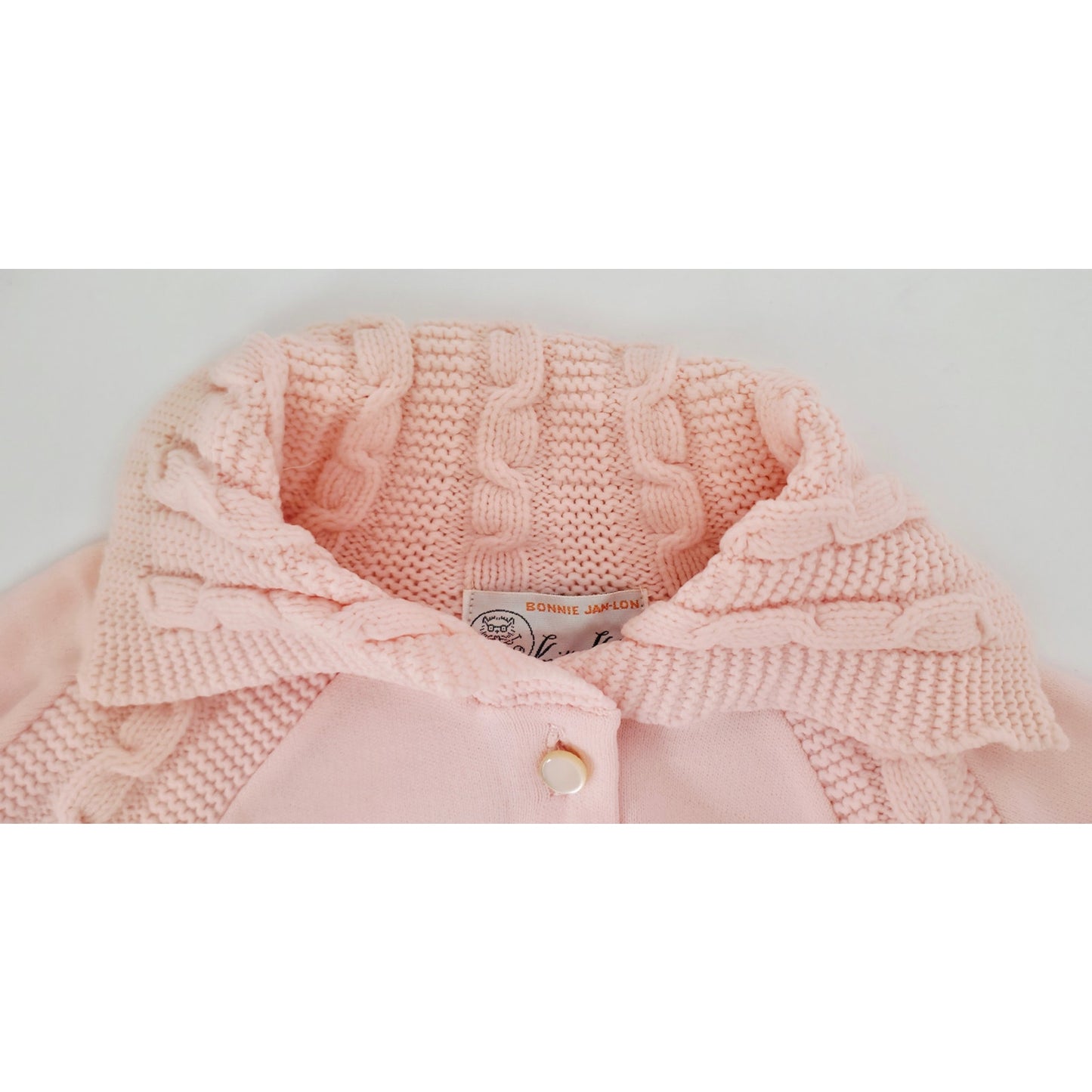 VINTAGE *NEW* 1960's Women's Light Pink Sweater w/Collar 100% Nylon Size 38
