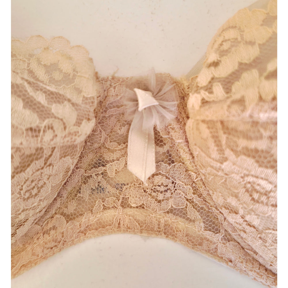 VINTAGE *NEW* 1960's Women's Beige Lace Push-Up Bra Size 38 B