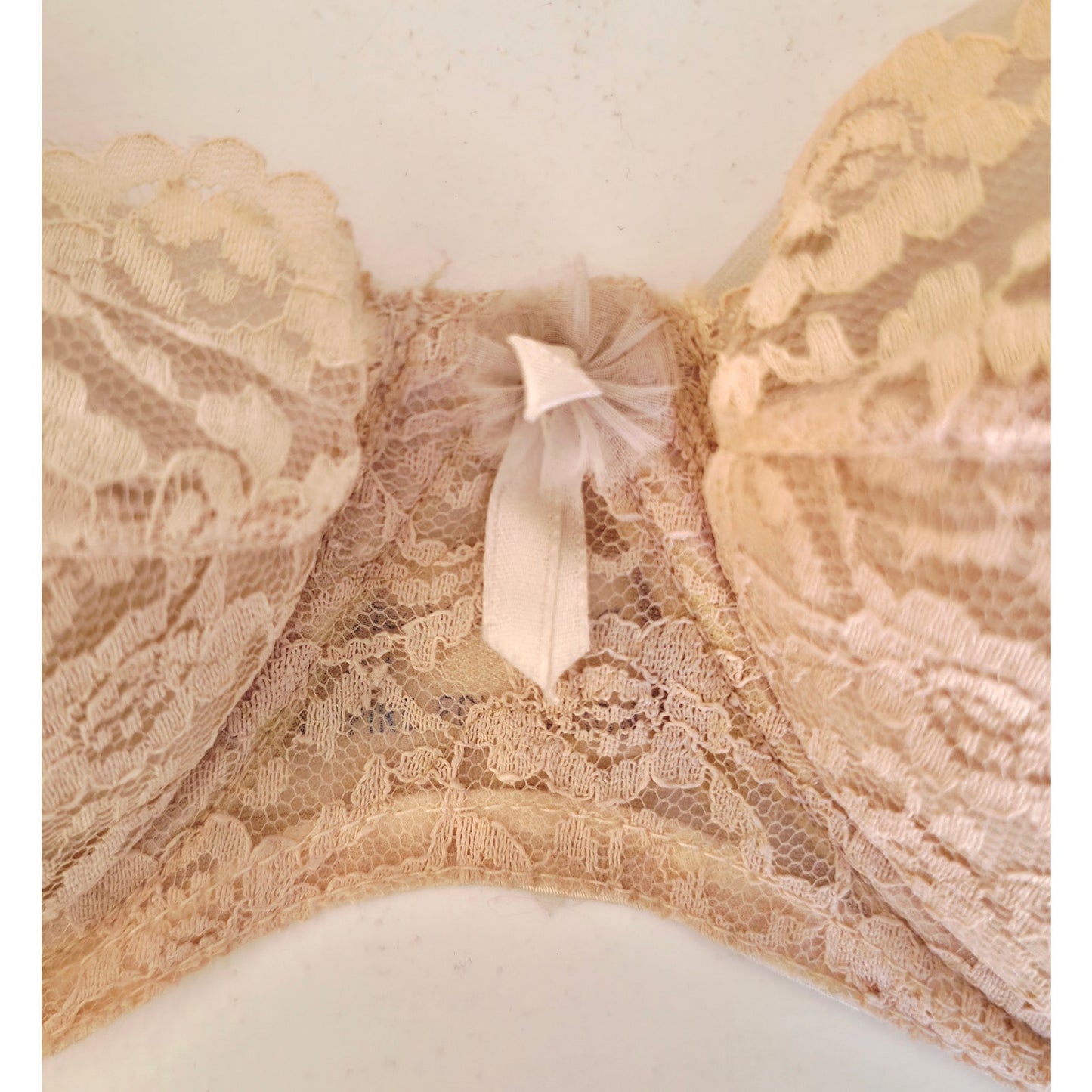 VINTAGE *NEW* 1960's Women's Beige Lace Push-Up Bra Size 38 B