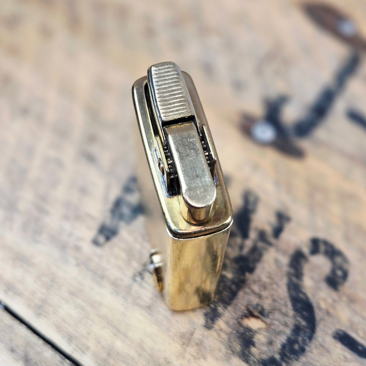 VINTAGE *NEW* 1960's Continental Gold Texture Music Lighter Japan