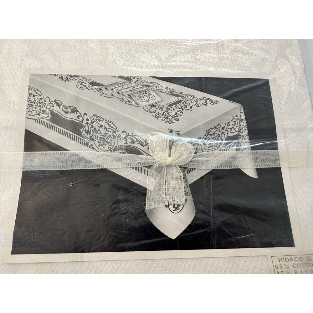 VINTAGE *NEW* Hidaco 58"X98" Damask Tablecloth 15 Napkin Set Movie Prop