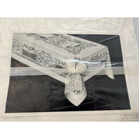 VINTAGE *NEW* Hidaco 58"X98" Damask Tablecloth 15 Napkin Set Movie Prop